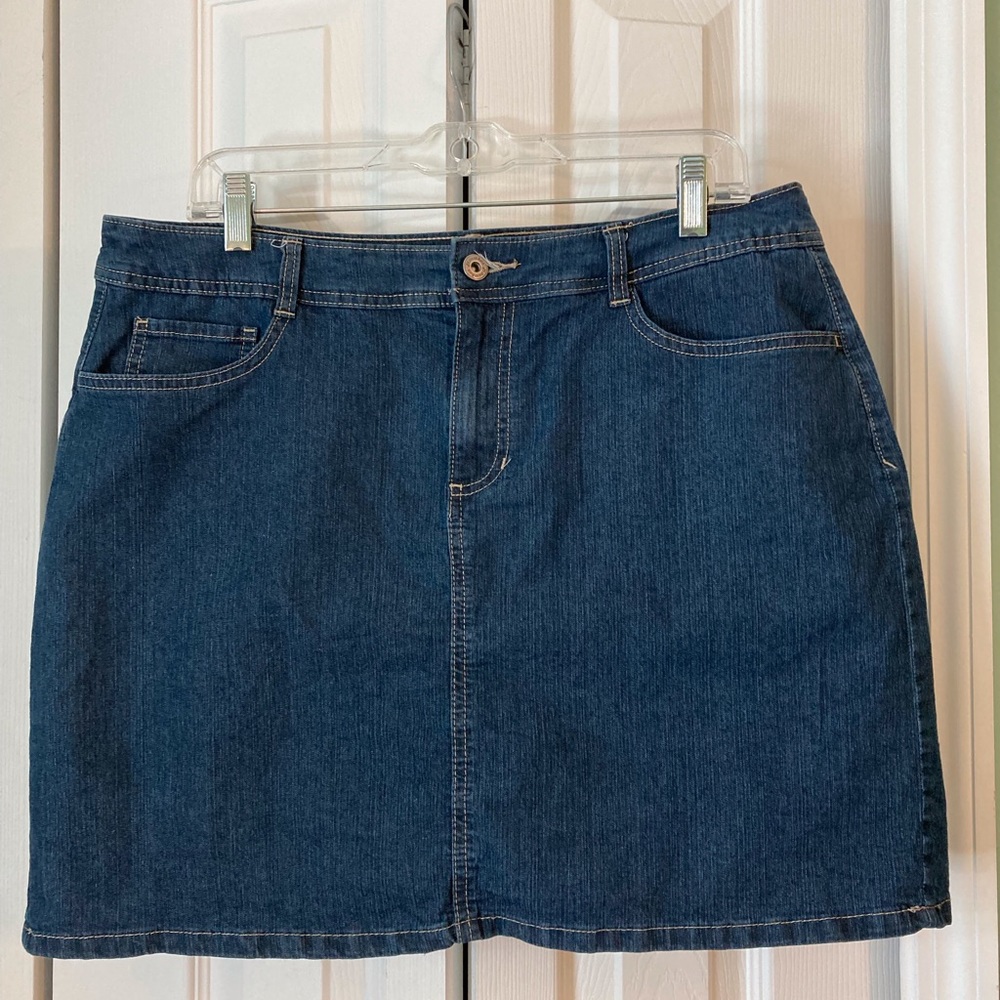 Denim Short Size 14